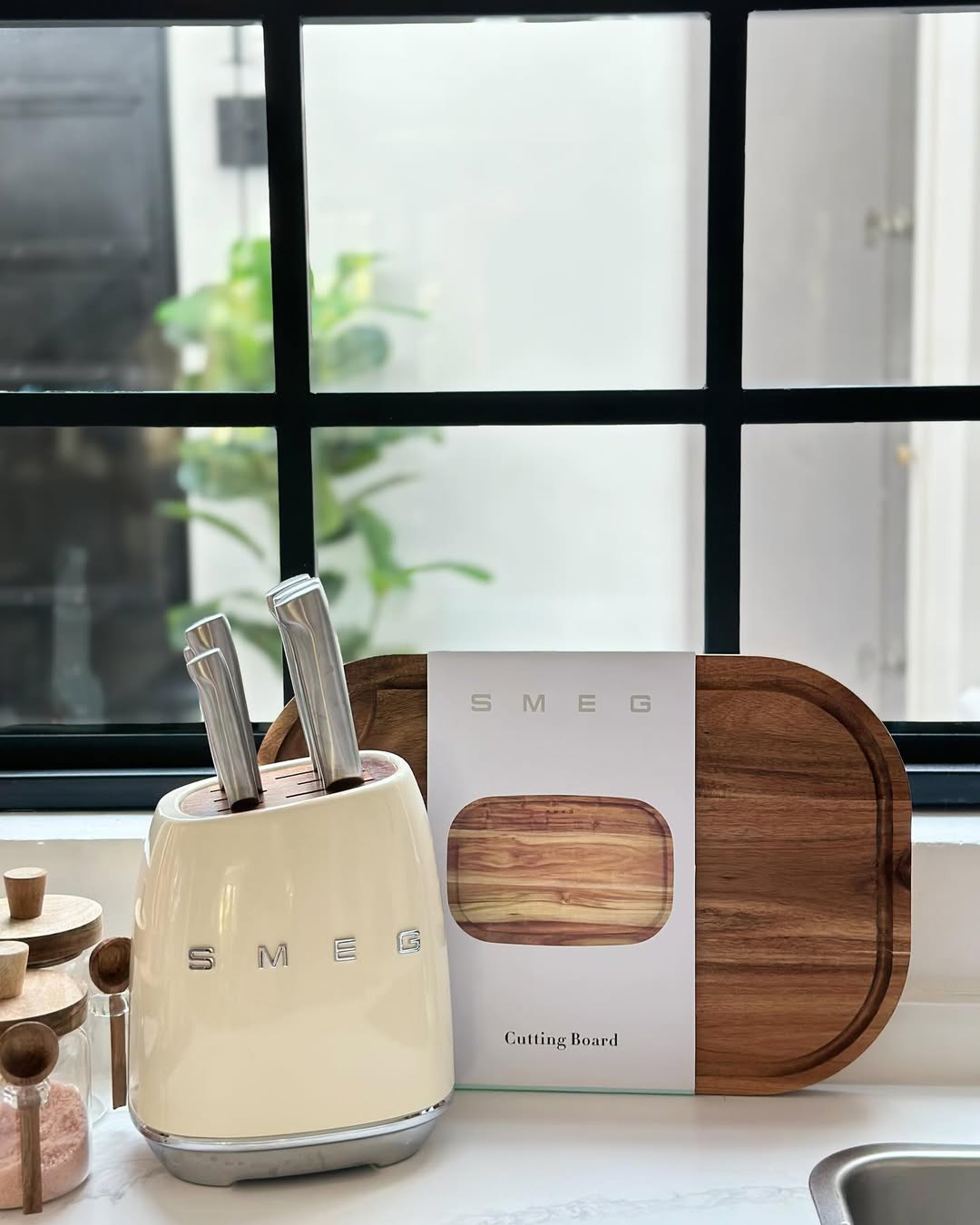 SMEG High-Quality Cutting Board